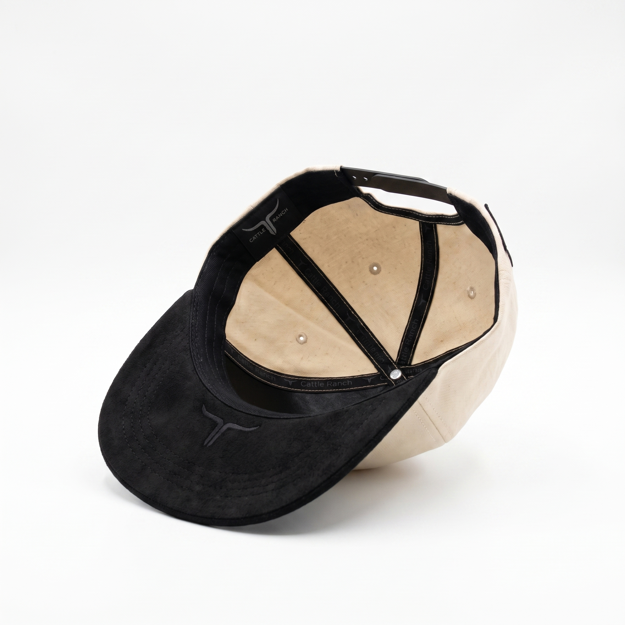 Cattle Ranch - Flat Bill- White/Black